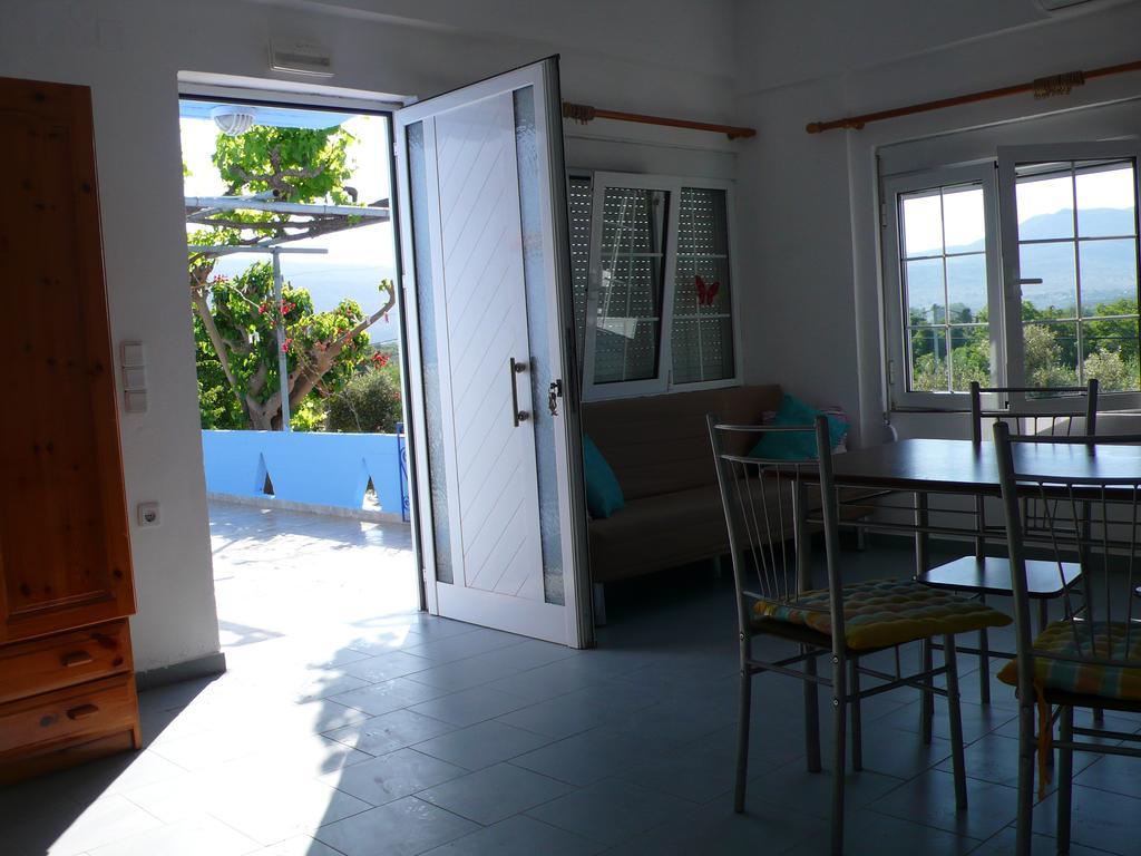 Stefanos Garden Apartment Armenoi  Bilik gambar